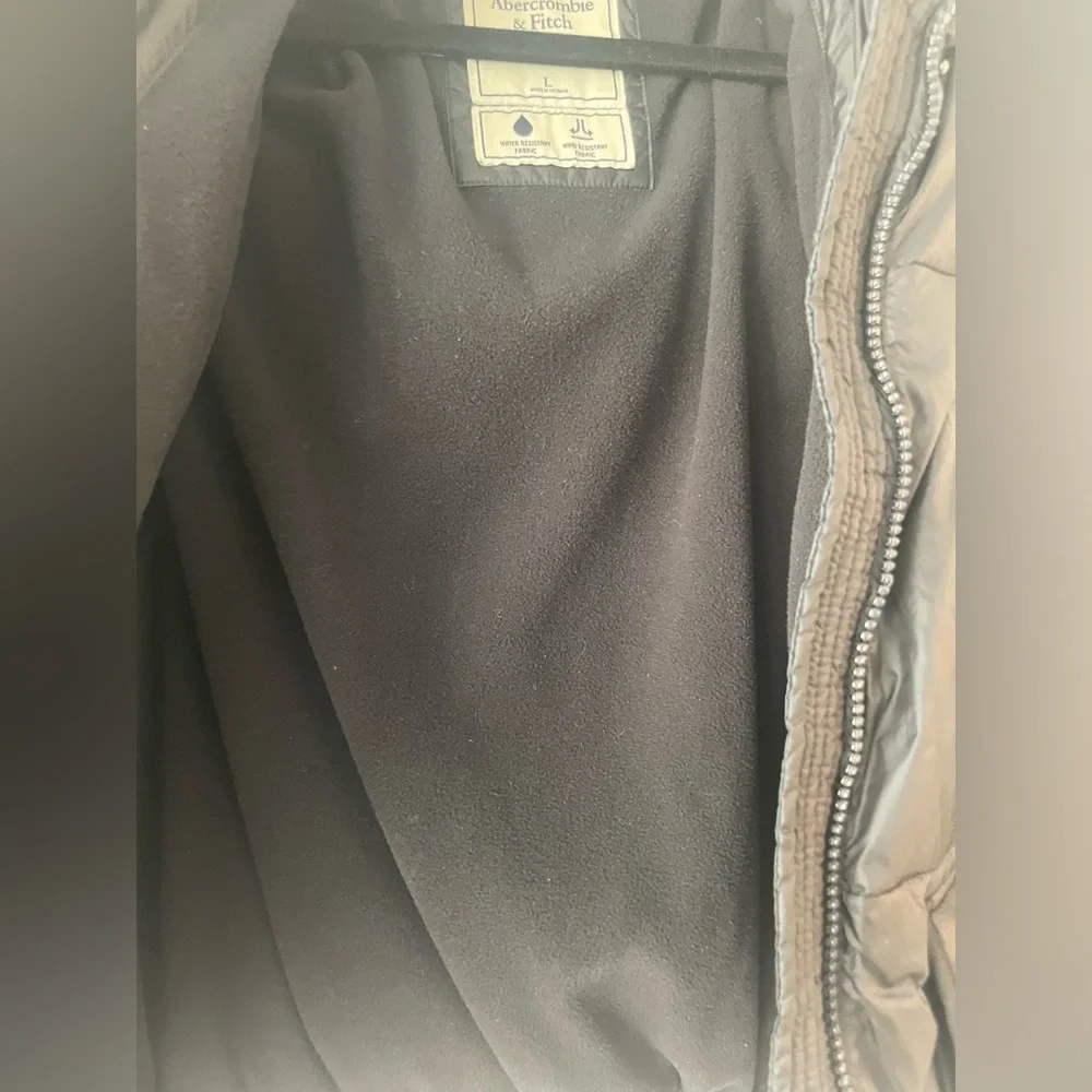 🥶 Abercrombie & Fitch Black Puffer Jacket ❄️ - Picture 11 of 15